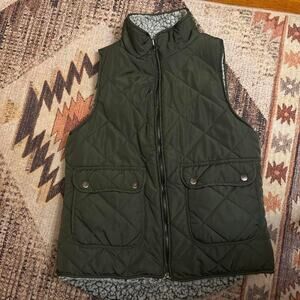 Green white speckled polyester
